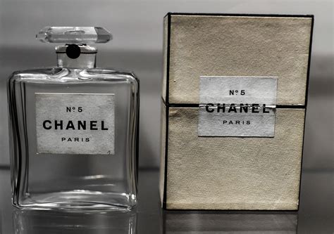 chanel n5 1922|Chanel no 5 bottle.